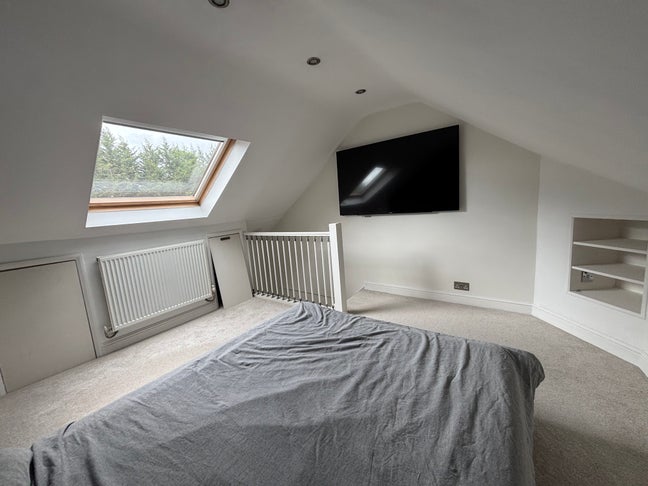 Double room in guildford Main Photo