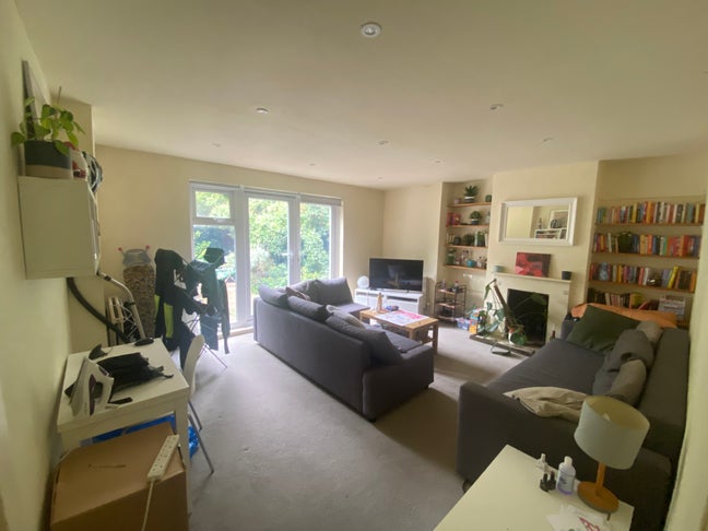 Room to rent in friendly house in Whitechapel! Main Photo