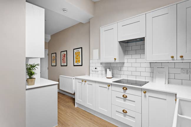 ✨ Professional All-En-Suite HMO in Torquay – Walki Main Photo