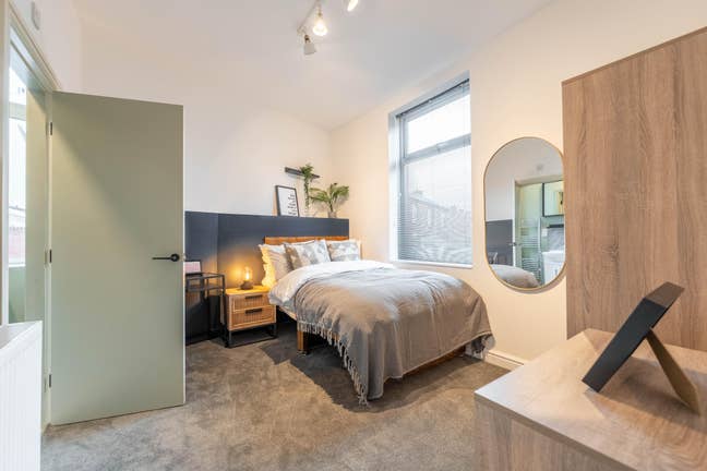 Great double room close to Manchester city!! Main Photo