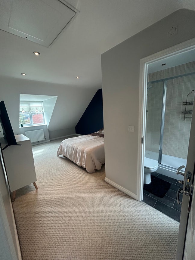 Double room with en-suite  Main Photo
