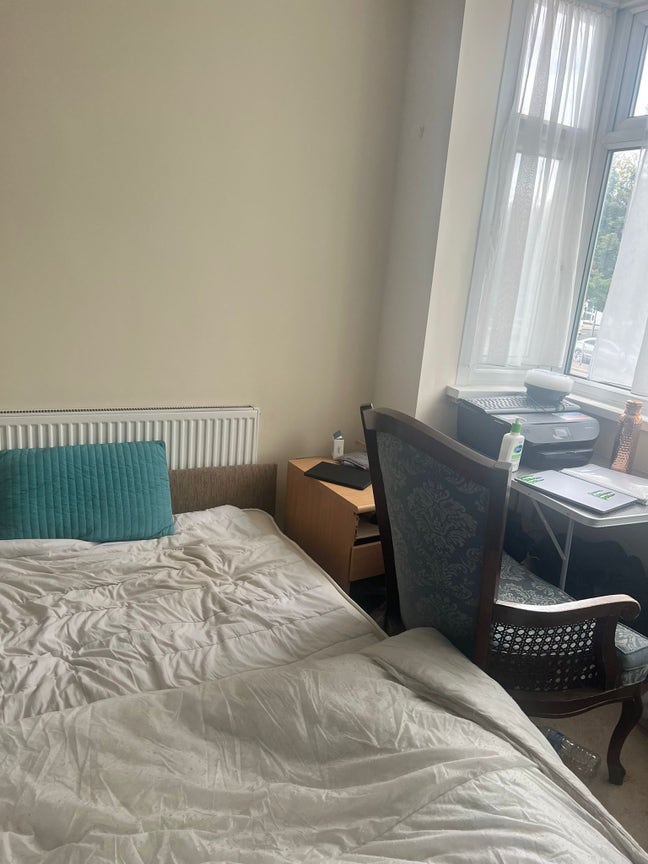 Large Double Room To Share, UB5 Main Photo