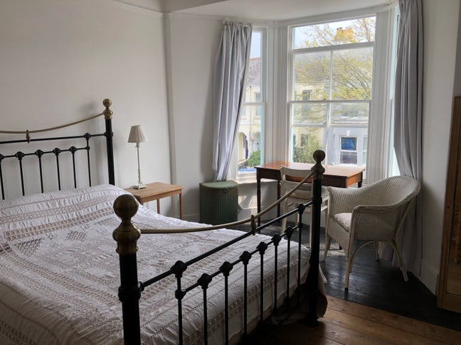 Gorgeous Hse Nr beach & town Parking Sociable  Main Photo