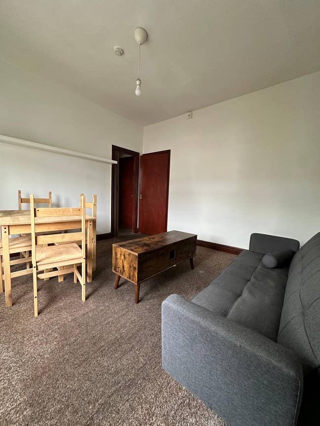 🏡 Charming 1-Bedroom Flat – Steps from Turnpike L Main Photo