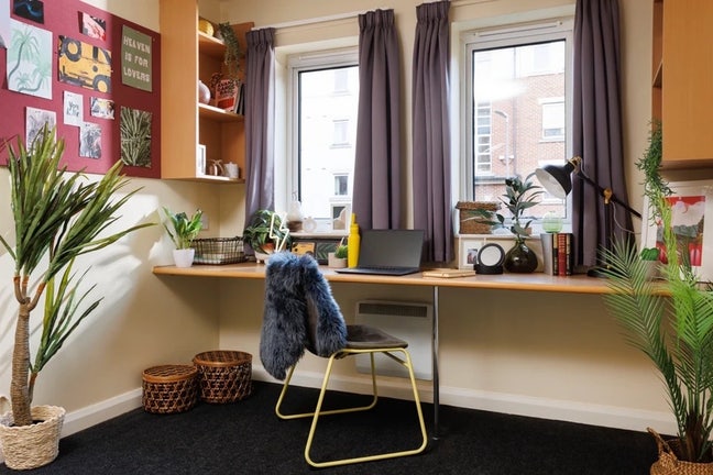 WesthillHall Premium Ensuite Sheffield City Centre Main Photo