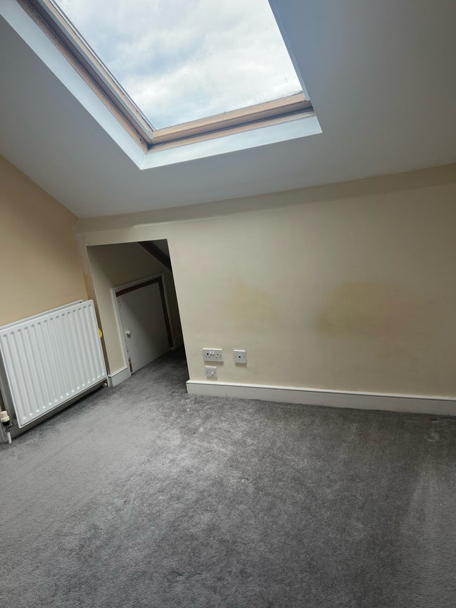 1 Double room available now Main Photo