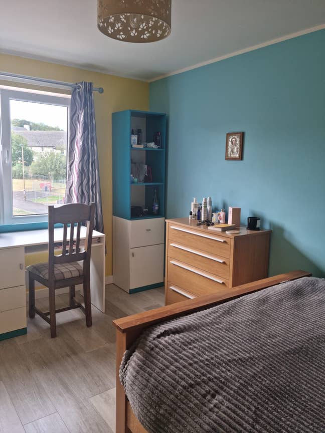 Double spacious room , females only !!!!! Main Photo