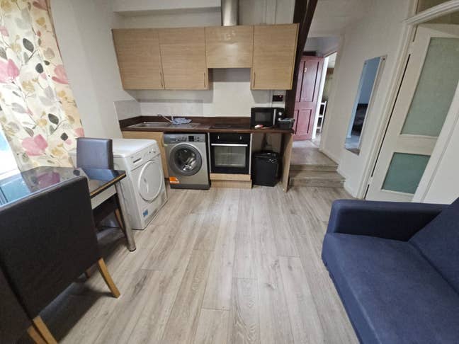 Lovely Two Bed Apartment Main Photo