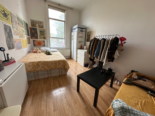 Very Large Double Room - Stoke Newington 29Th Sept Main Photo