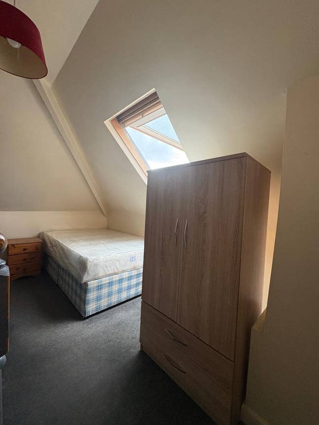 ✨ Attic Room | Supported Accommodation | Bills Inc Main Photo