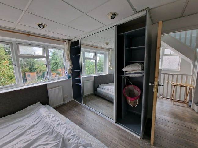 Fully Furnished Spacious House in Welling 🏡  Main Photo