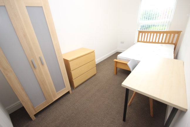 Double Rooms Smithdown Road Houseshare - L15 Main Photo