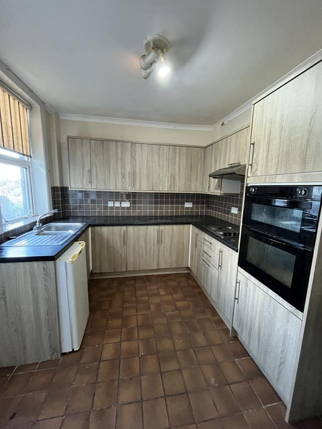 ***Spacious 2 Bedroom House in Luton Town Centre** Main Photo