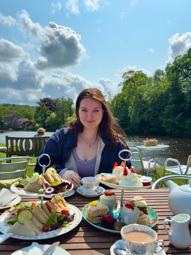 Student transitioning to professional life Main Photo