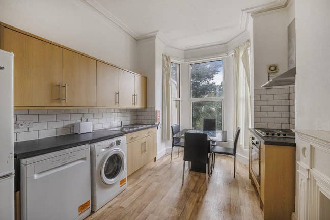 5 Bed Shared House for Students & Professionals Main Photo