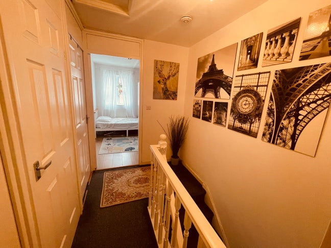 Box room £400 Main Photo