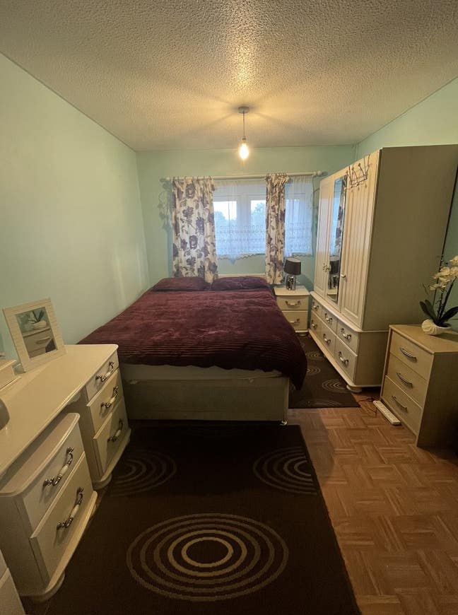 Double room available to rent  Main Photo