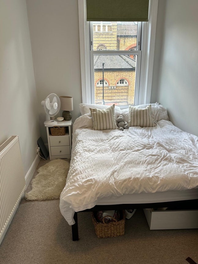 Double room in Oval  Main Photo