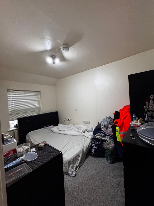Double Room To Rent in 2 Bedroom House  Main Photo