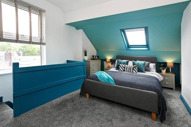 Top floor room in lovely shared house Main Photo