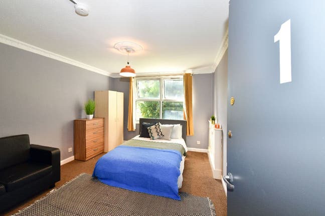 Hackney - Double Room - Huge - October Available Main Photo