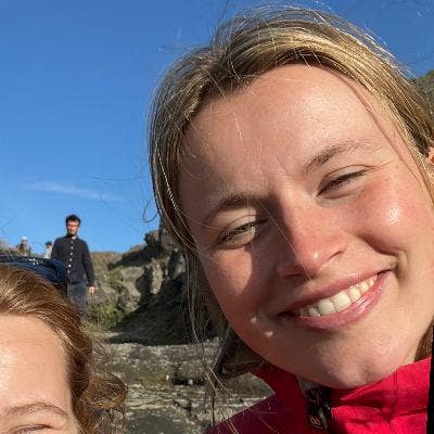 Professional Female seeks a double room Main Photo