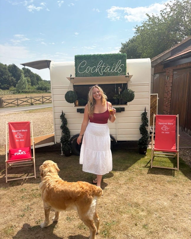 Professional + 2 dogs - 6 Month Let- ENTIRE HOME Main Photo