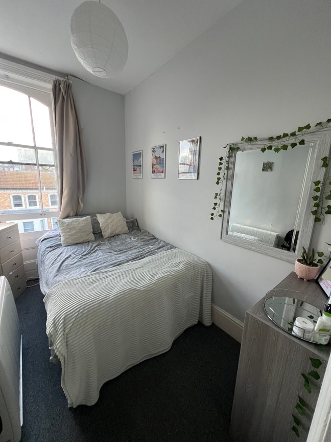 Double room to sublet  Main Photo