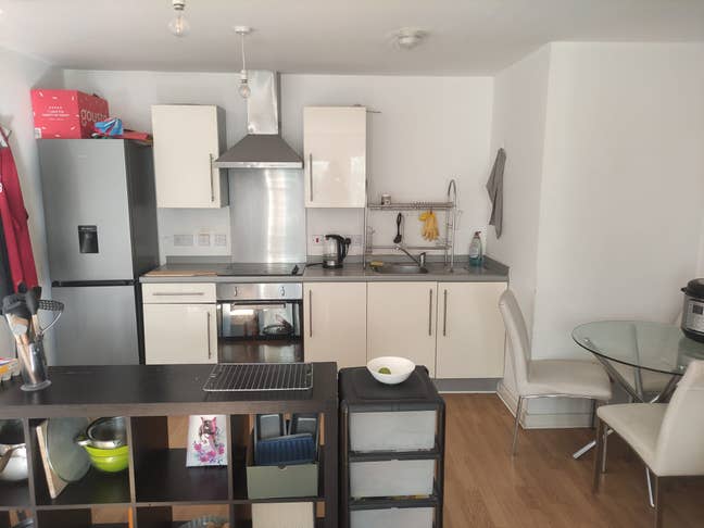 Double room with private bathroom £780(bills inc.) Main Photo
