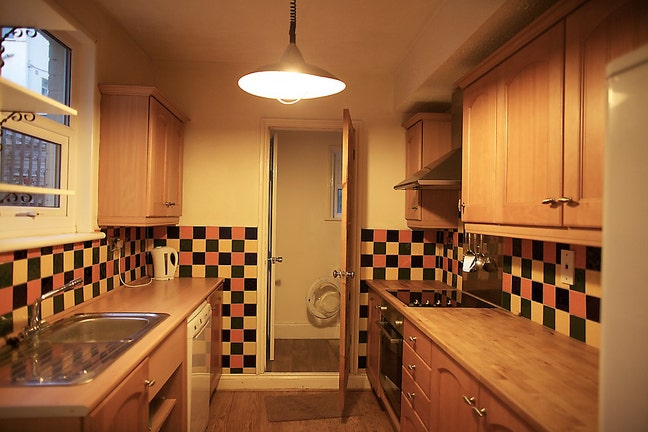 Spacious double rooms, Close to North St Main Photo