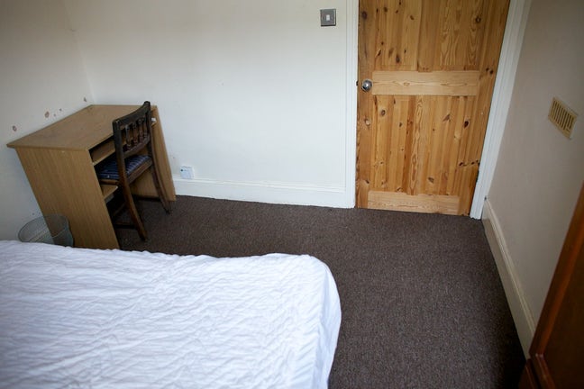 Spacious double rooms, Close to North St Main Photo
