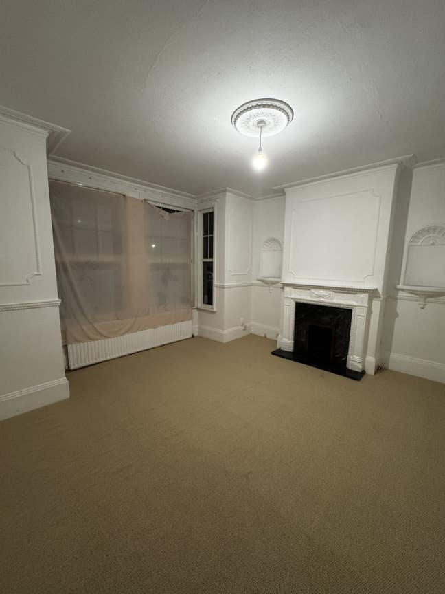 All-Inclusive Rooms | Feltham Station, TW13 Main Photo