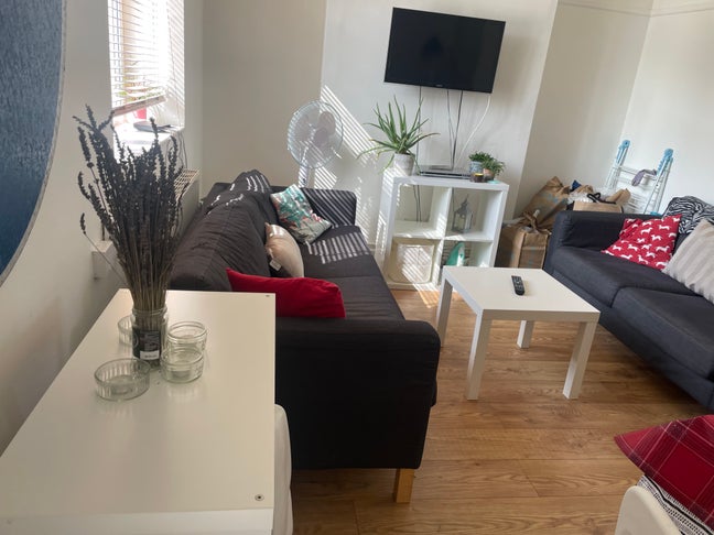Bright double room, friendly flat Shepherd's Bush Main Photo