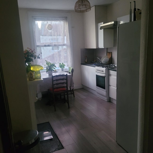 2 bedroom flat to share with 1 person Main Photo