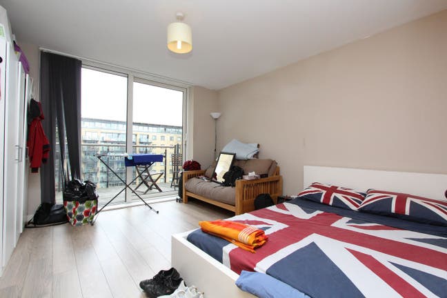 Beautiful rooms in Limehouse E1 for couples Main Photo