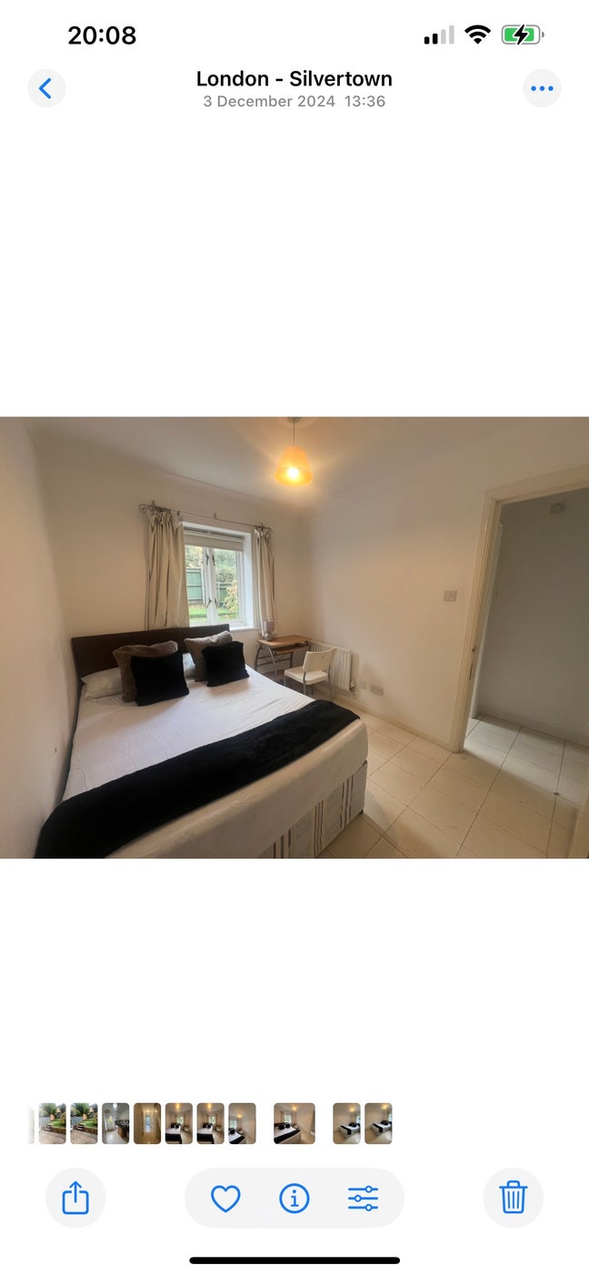 Spacious double bedroom in townhouse  Main Photo
