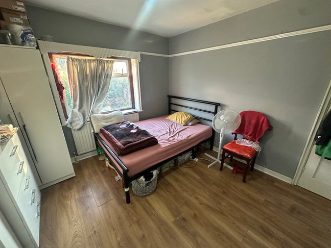 Spacious Double room available in Sudbury Town Main Photo