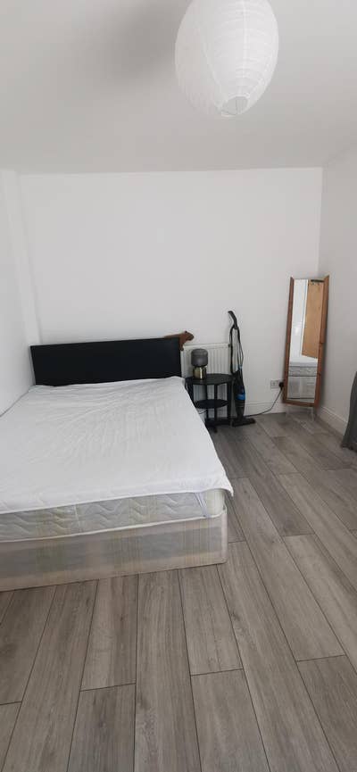 Double room 2 minutes walk to Island Garens DLR Main Photo