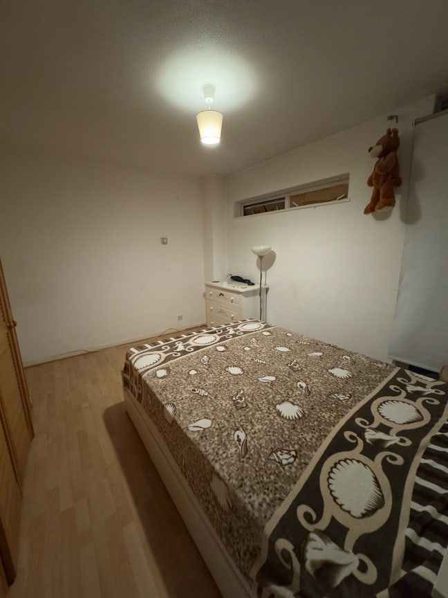Room on Rent Main Photo