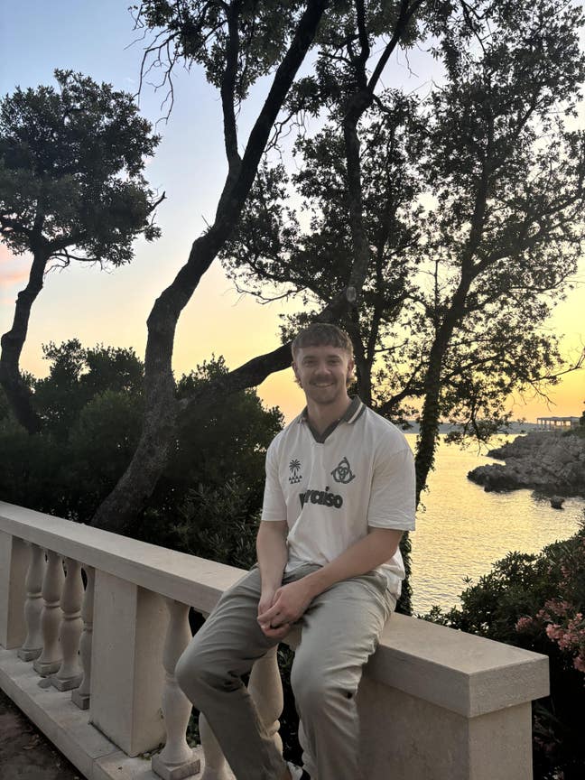 Professional Male seeks a double room Main Photo