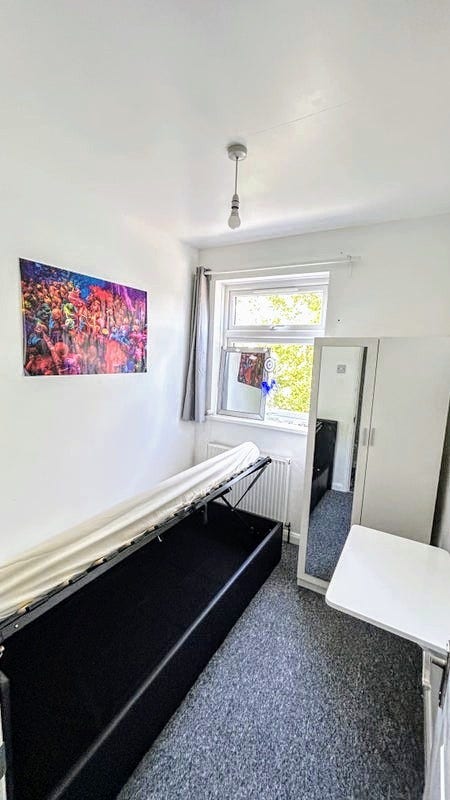 Single Room Available &pound;550 Main Photo