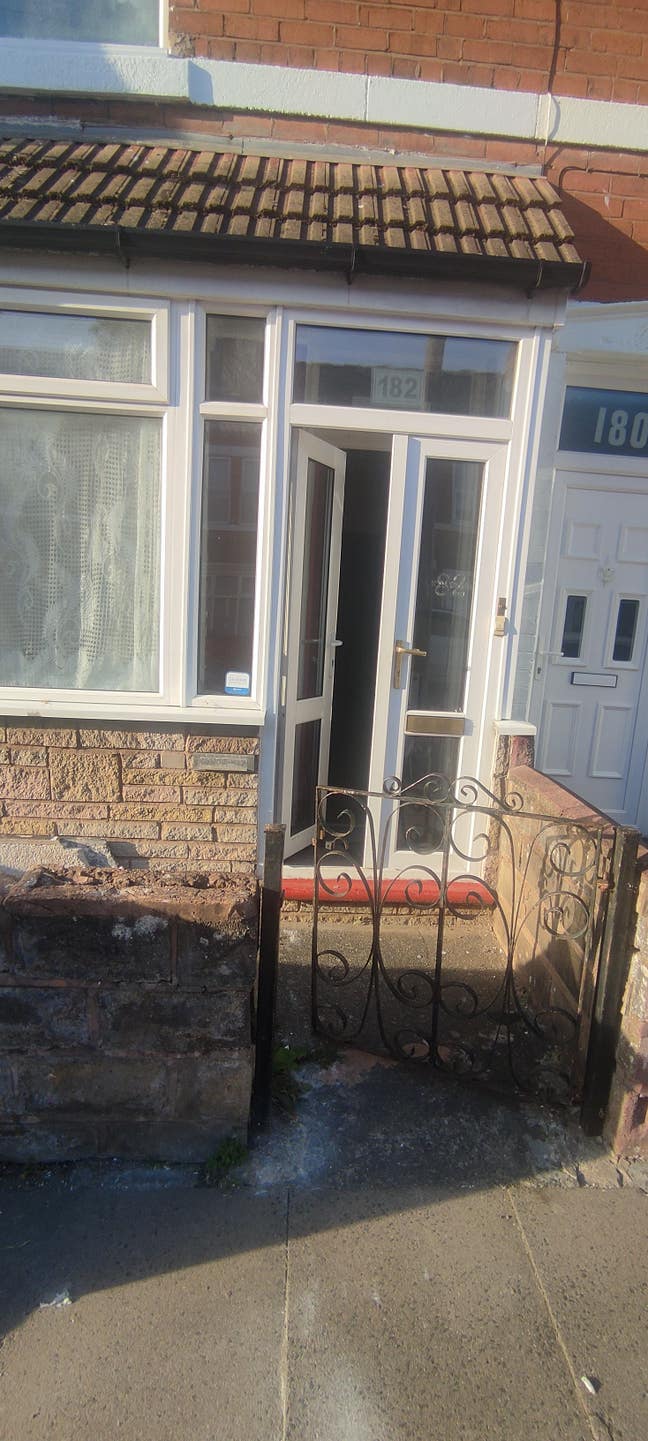 HMO-supported accommodation  Main Photo