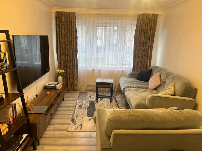 Lovely 1 bedroom 30 mins from central London Main Photo