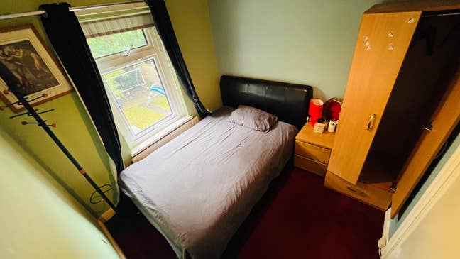 PG Accommodation – Single Bedroom Available! Main Photo