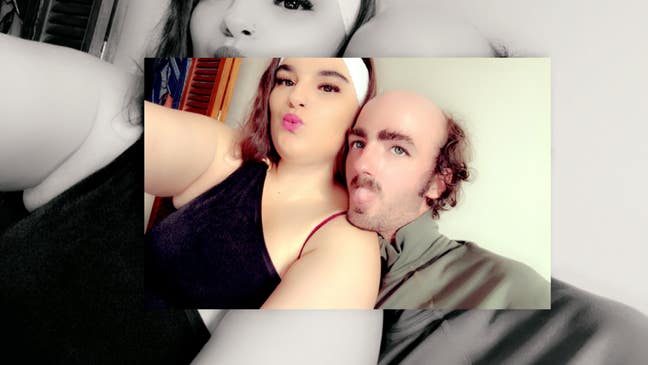 Couple seeks double room Main Photo