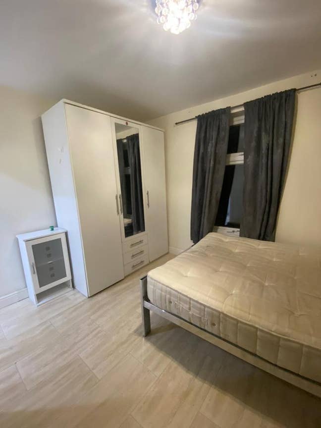 Double Bedroom in Hounslow East Main Photo