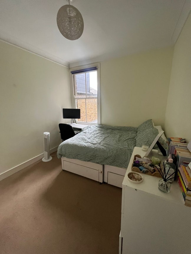 Double room available in SW London Main Photo