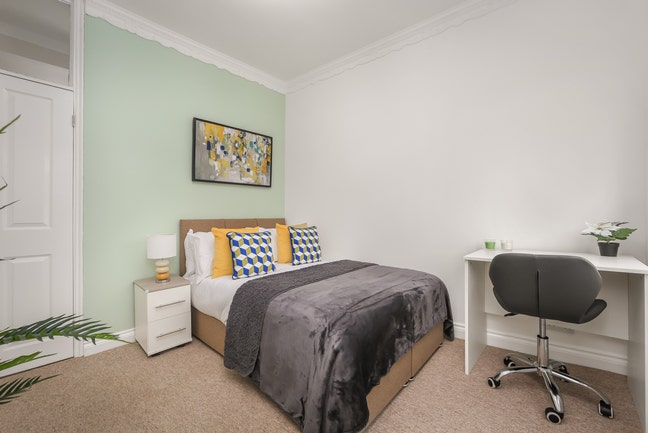 Ealing 139A - A Beautiful Home Main Photo
