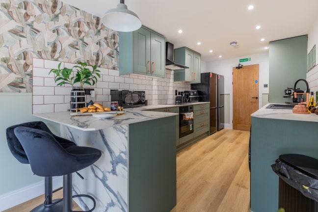 Brand New All Inclusive City Centre Co-Living! Main Photo