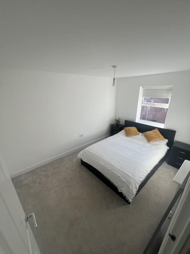 Double Room with En-Suite – Kingsbrook, Aylesbury Main Photo
